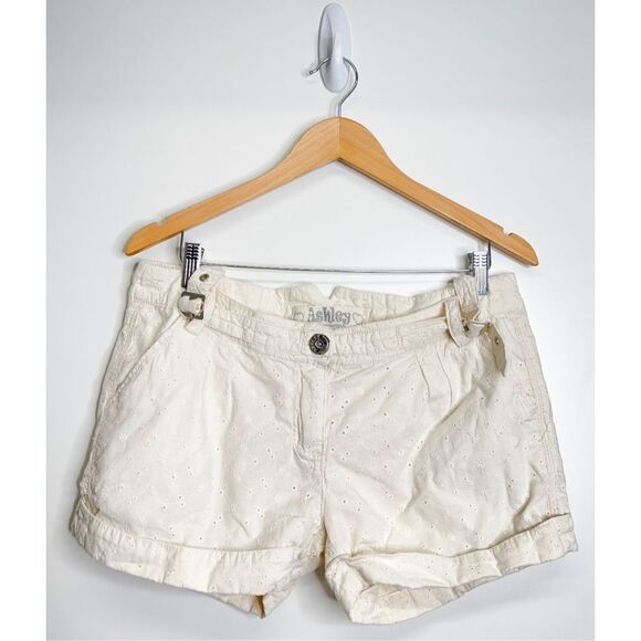 Ashley By 26 International Eyelet Shorts Womens Size XL Cream Floral 100% Cotton - Picture 1 of 8